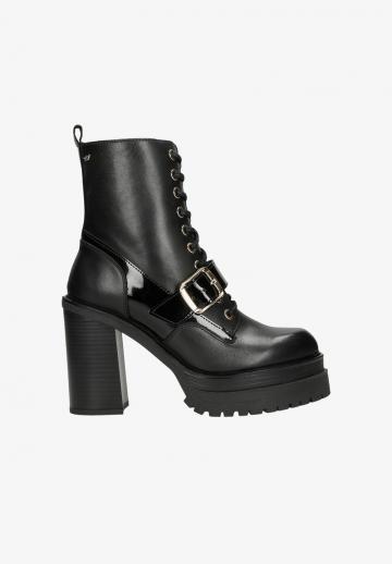 Полусапожки на высоком каблуке