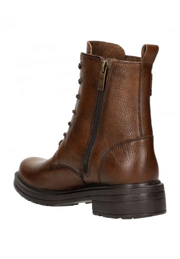 Ботинки на шнуровке