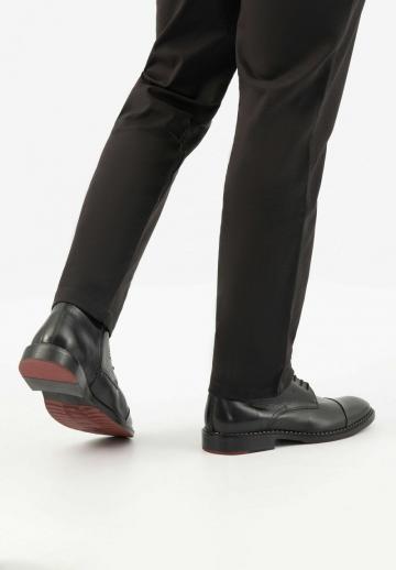 Ботинки на шнуровке