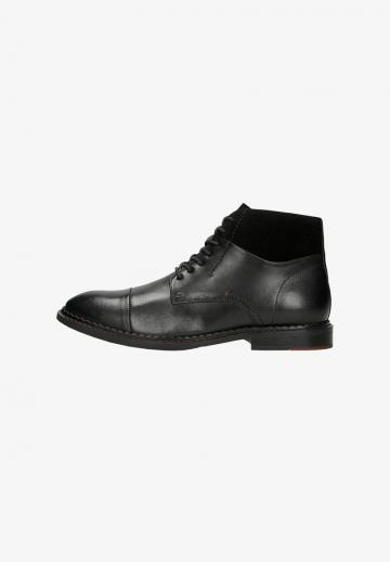 Ботинки на шнуровке