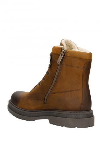 Ботинки на шнуровке