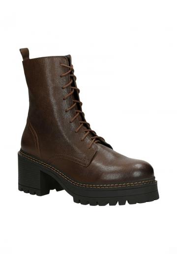 Ботинки на шнуровке