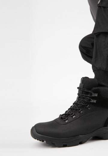 Ботинки на шнуровке