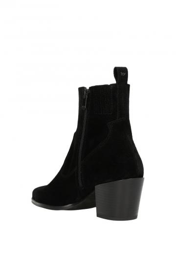 Полусапожки на высоком каблуке