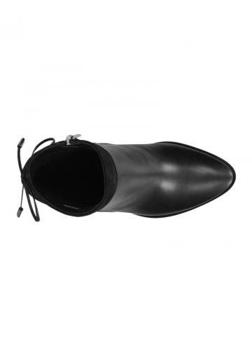 Полусапожки на высоком каблуке