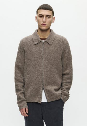 Вязаная кофта