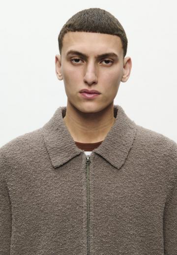 Вязаная кофта