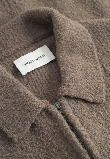 Вязаная кофта