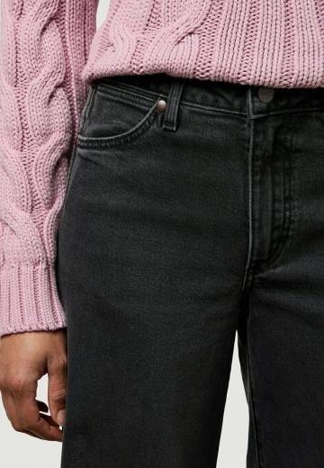 Свободные джинсы