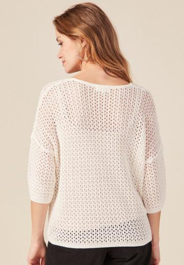 Пуловер с вырезом V