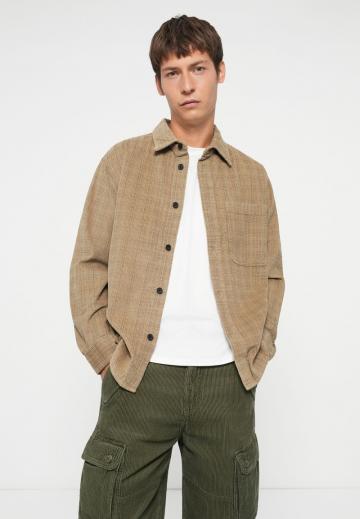 Брюки с накладными карманами