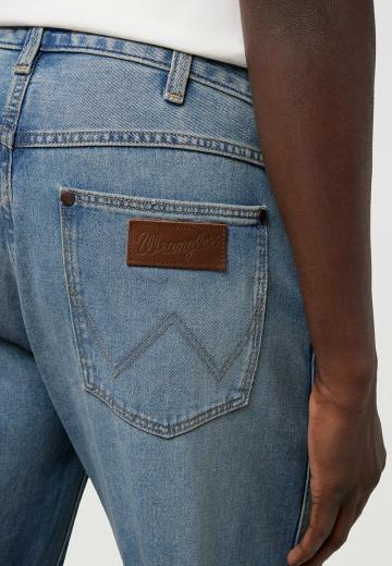 Свободные джинсы