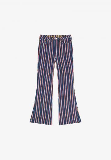 Клешеные джинсы