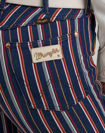 Клешеные джинсы