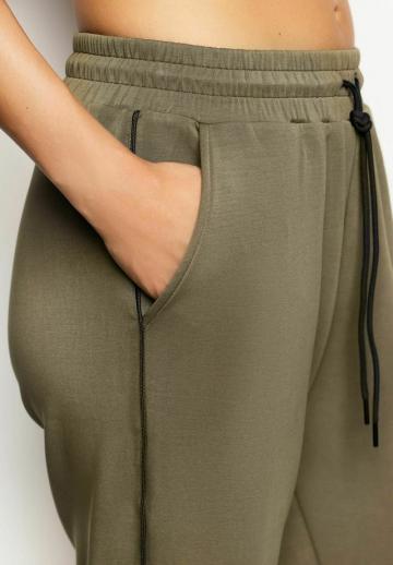 Спортивные штаны