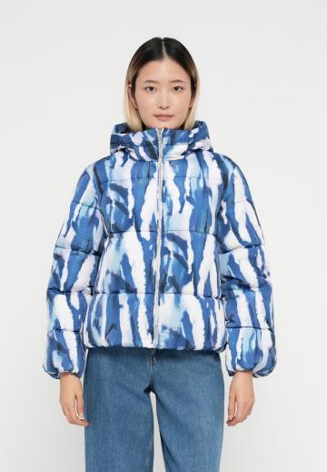 Зимняя куртка