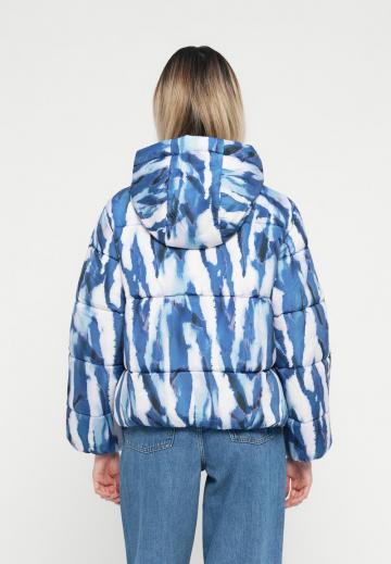 Зимняя куртка