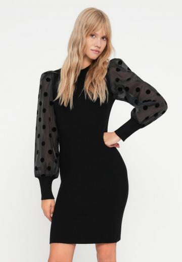 Вязаное платье