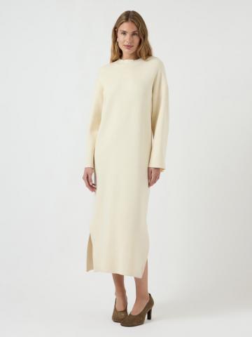 Вязаное платье