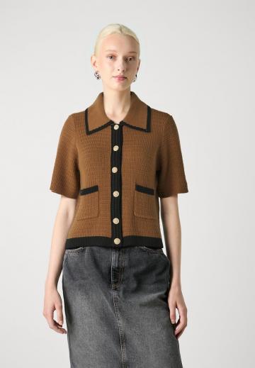 Вязаная кофта