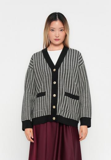 Жаккардовая вязаная кофта
