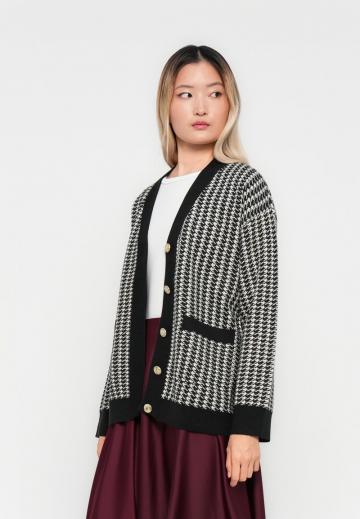 Жаккардовая вязаная кофта