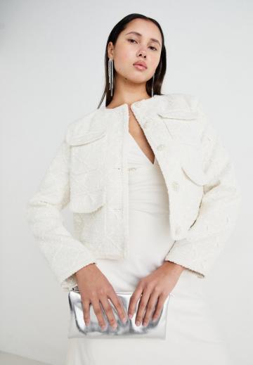 Короткий блейзер