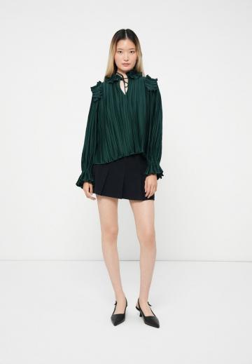 Атласная блузка