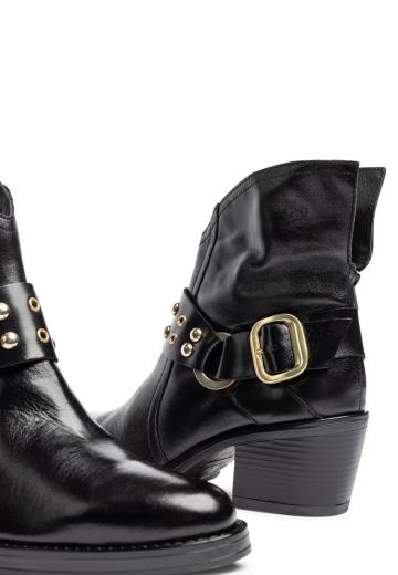 Ковбойские сапоги