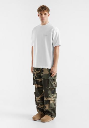 Брюки с накладными карманами