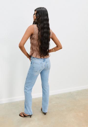 Прямые джинсы