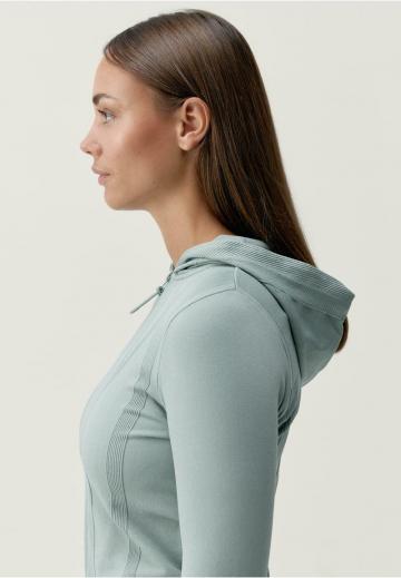 Спортивная куртка