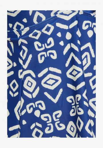 Слитный купальник