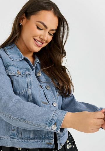 Джинсовая куртка