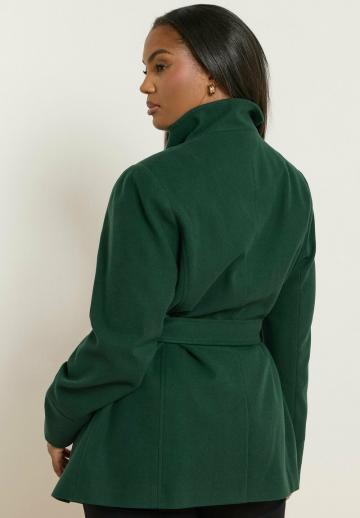 Короткое пальто