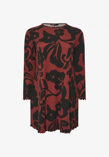 Длинная майка