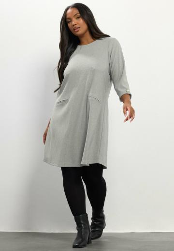 Вязаное платье