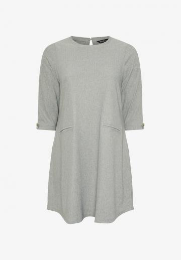 Вязаное платье