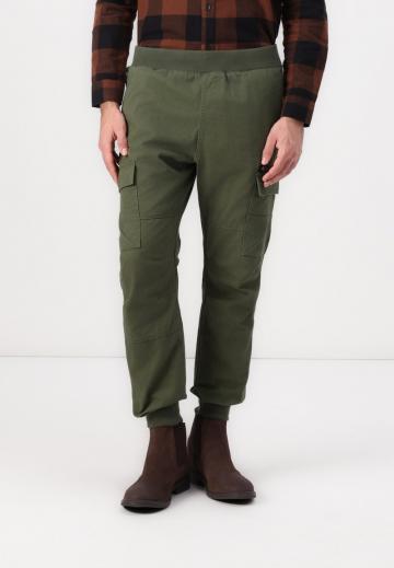 Брюки с накладными карманами