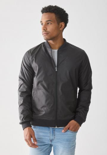 Куртка бомбер
