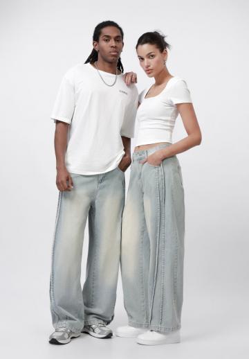 Прямые джинсы