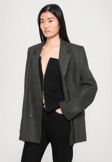 Длинный блейзер