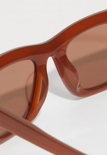 Солнечные очки