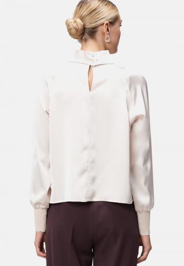 Атласная блузка