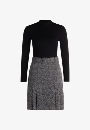 Платье футляр