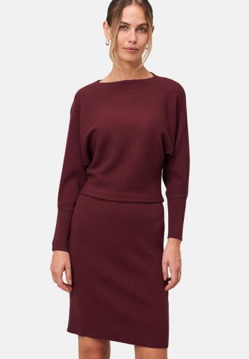 Вязаное платье