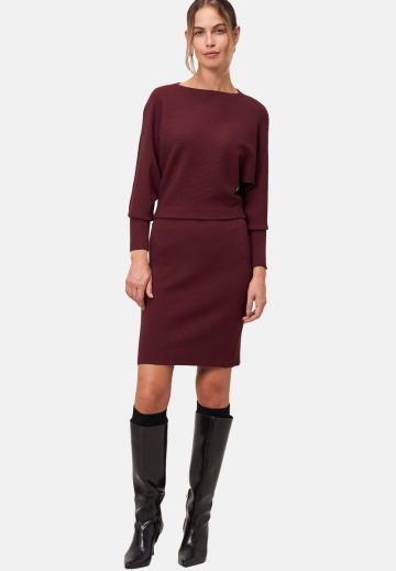 Вязаное платье