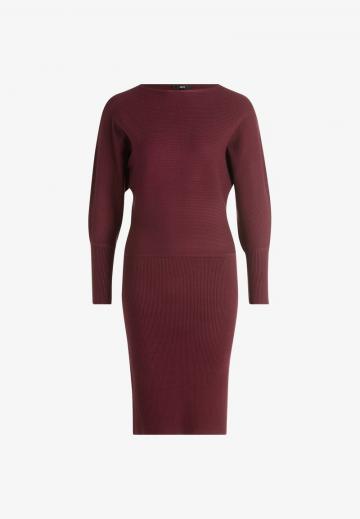 Вязаное платье