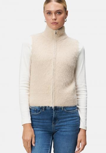 Пуховой жилет