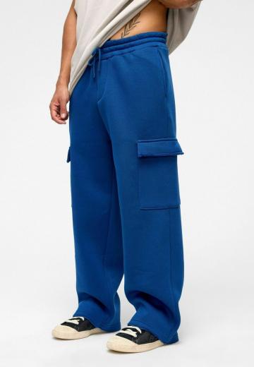 Брюки с накладными карманами